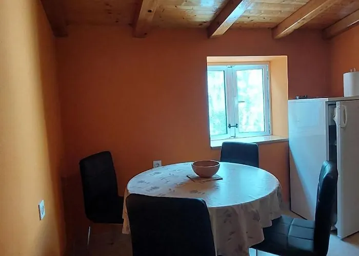 Family In Old Town Apartamento Cres